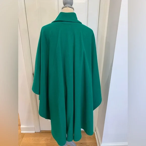 Vintage Kelly Green Cape by Botnay' 500 - Picture 3 of 6